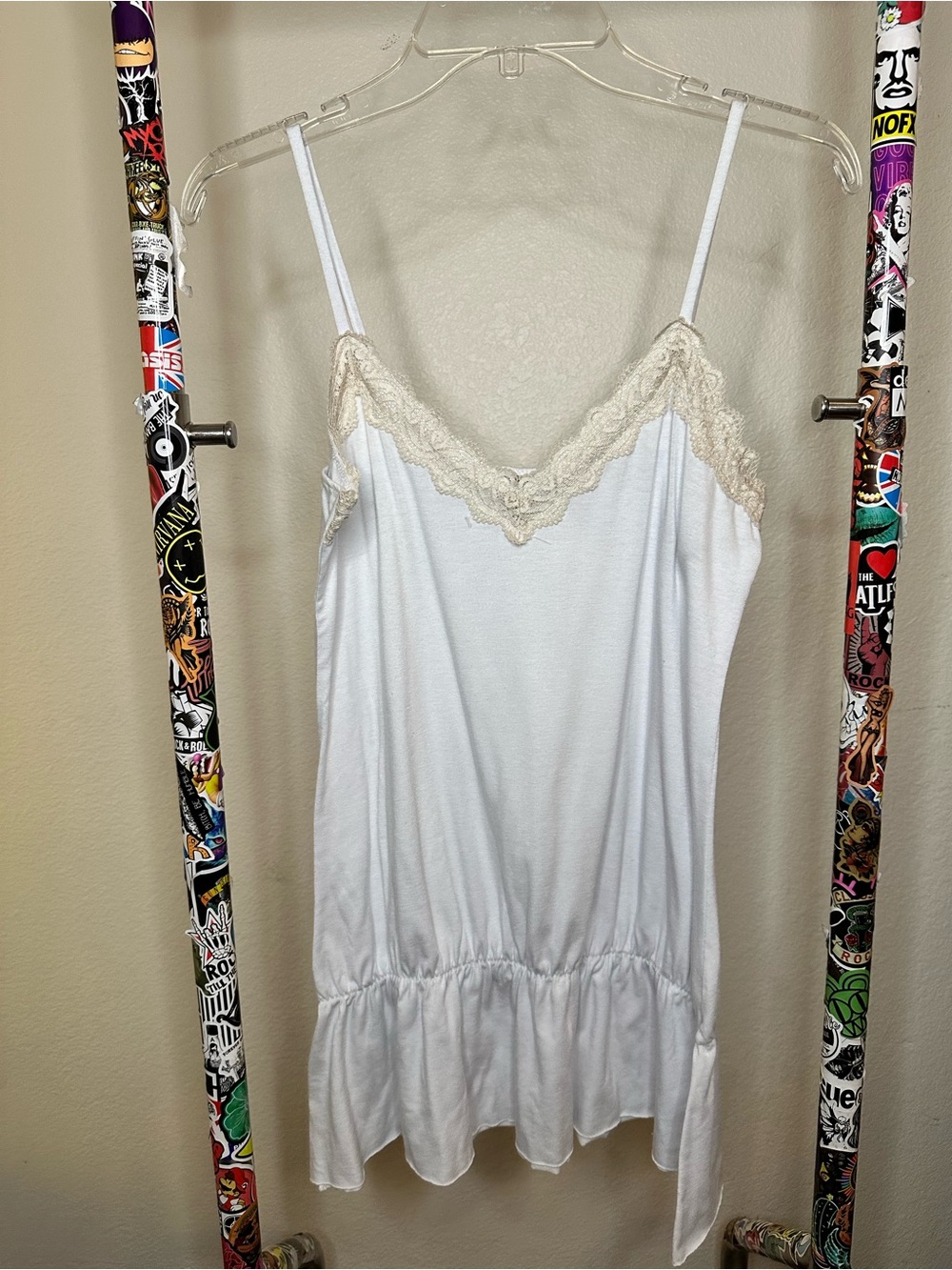Y2K Hot Tempered Women's White Cream Lace-Trim Camisole